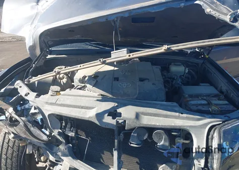 2007 Toyota 4Runner Sr5 V6 z USA, uszkodzony, nr VIN JTEZU14R378076703